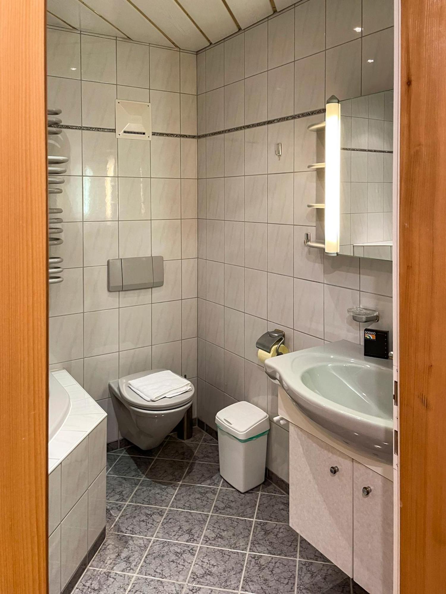 Dormio Gasthof Hoellwirt Obertraun Room photo